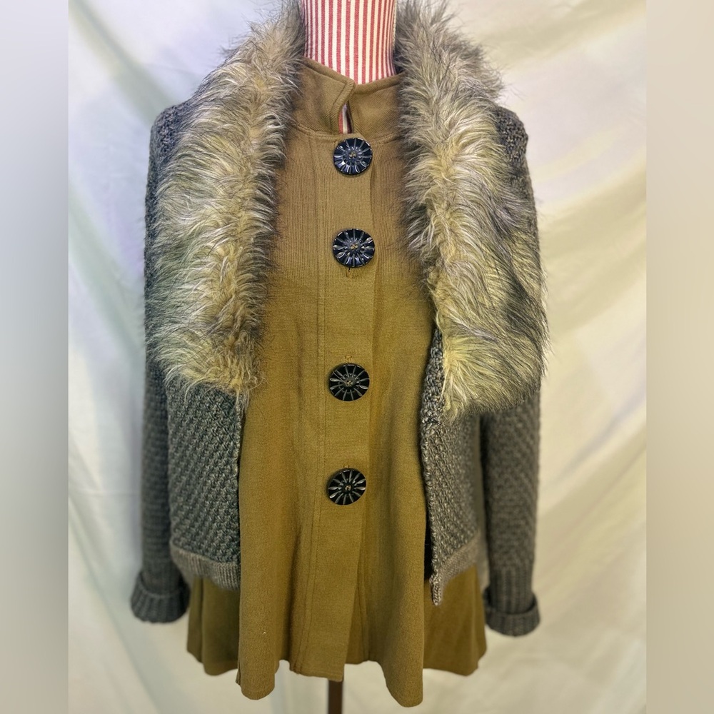 Willow Boho Fairycore Button Accent Earthy Mustard Green Cardigan Sweater Size S